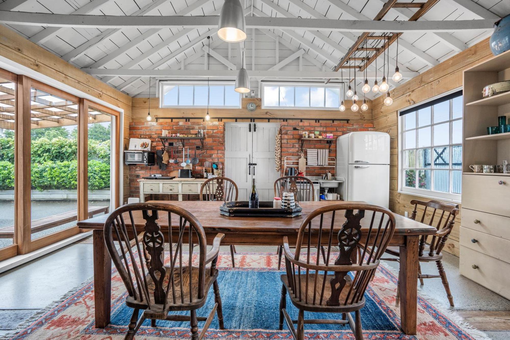 The Longwood Barn Villa Featherston