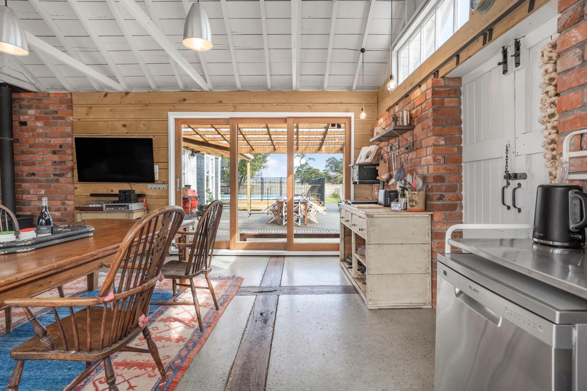 The Longwood Barn * Featherston